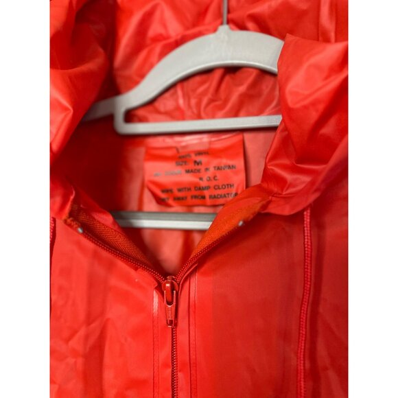 NWT Scoop Red & Tan Colorblock Windbreaker Jacket Hooded Zip-Up, Size M (23x24) - Picture 4 of 8